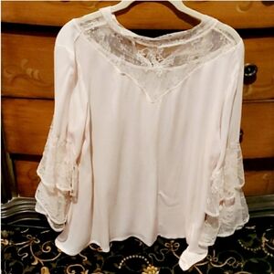 LACE TIERED FLARE TOP